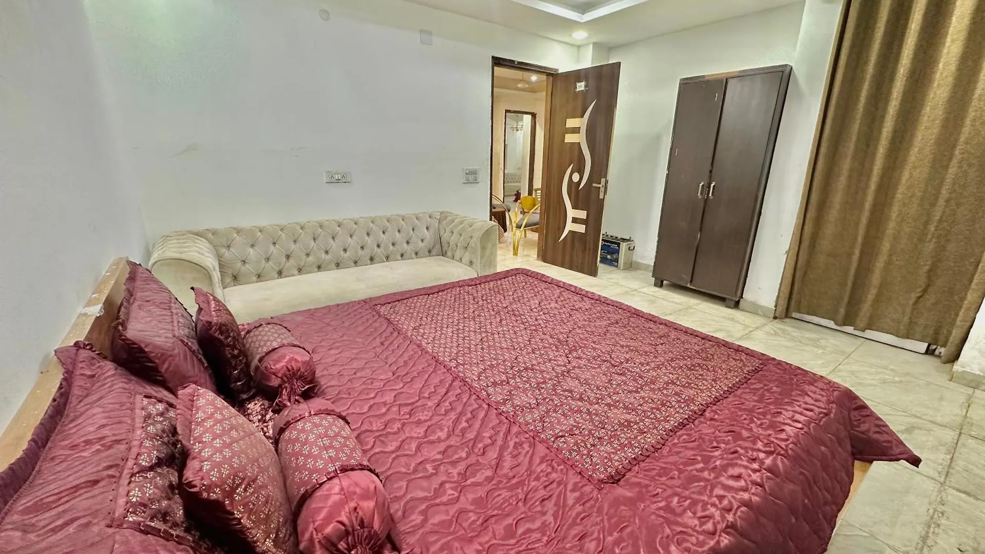 3 Bhk On Sector 10 Main Road Villa Gurgaon